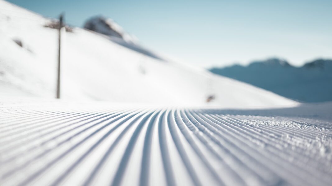 Skiing Mastery: Learn the Art with a Ski Class in Singapore